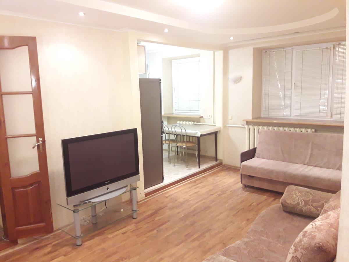 Appartment Near M. 23 Serpnya Harkov Kültér fotó