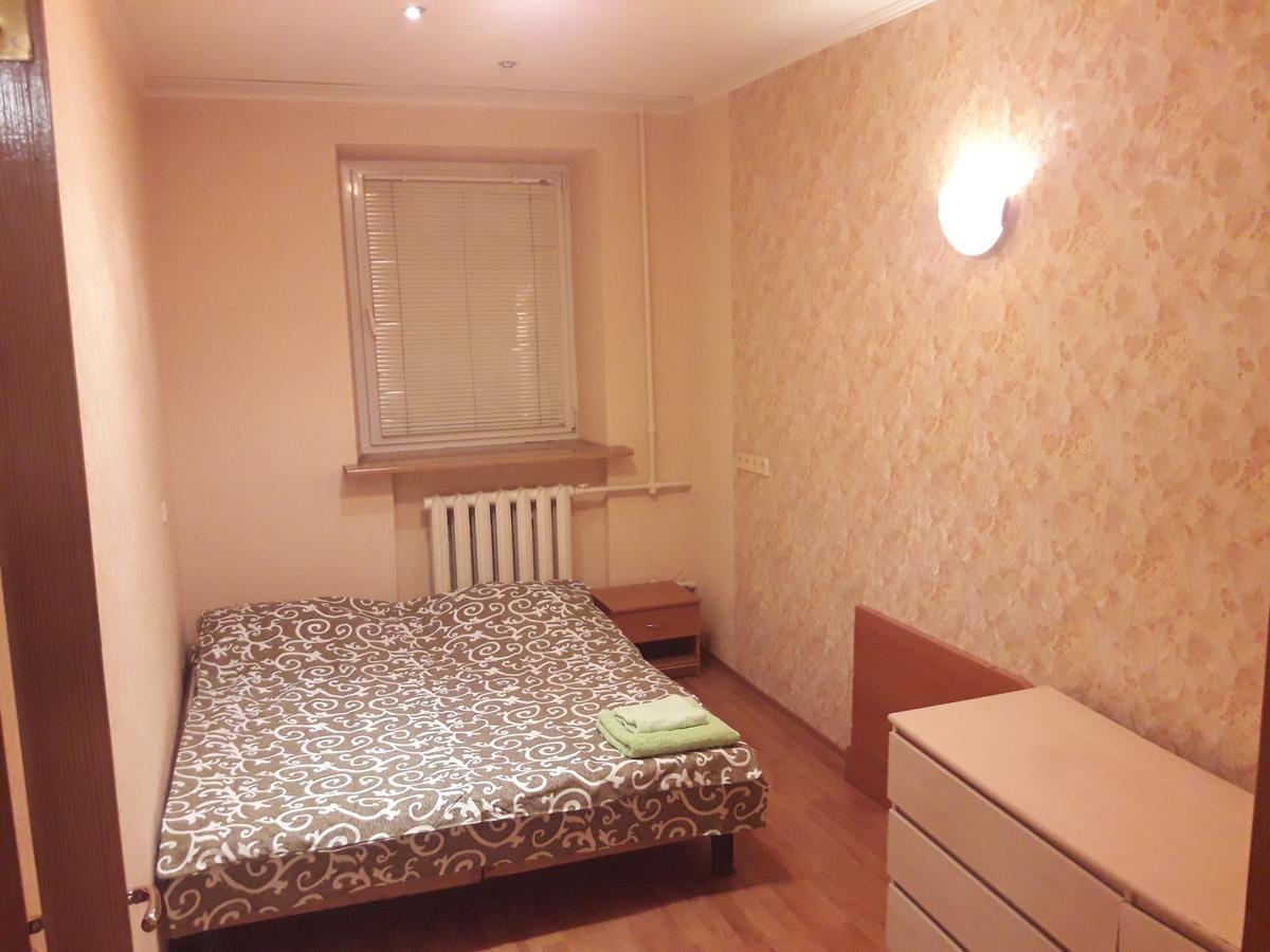 Appartment Near M. 23 Serpnya Harkov Kültér fotó